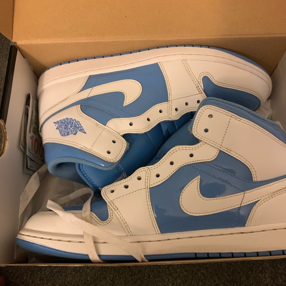 Jordan Sneakers in Light Blue - Picture 3 of 8